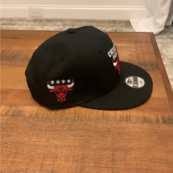 Chicago bulls hat new with tags - Picture 3 of 3